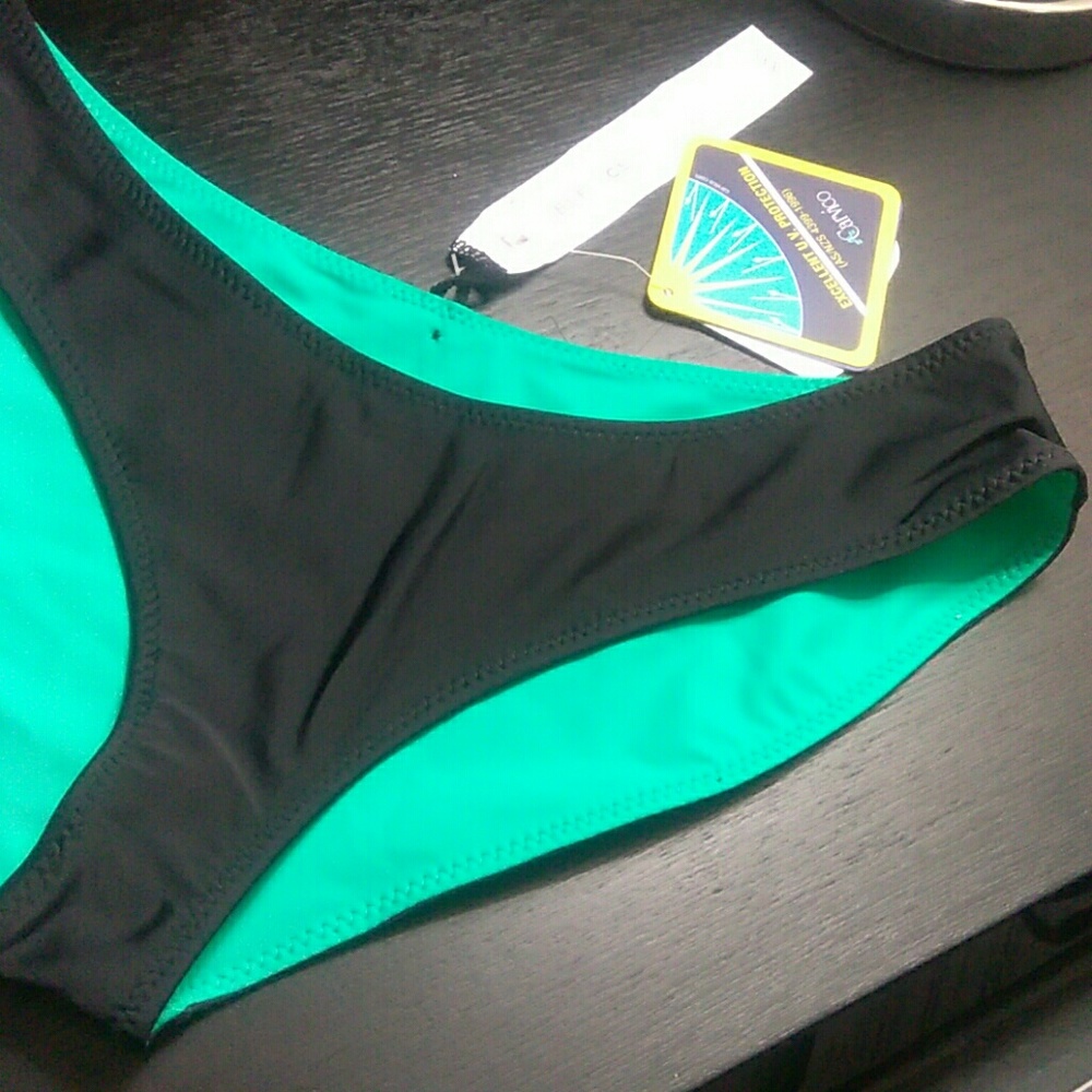 Bikini Bottom - Picture 2 of 6
